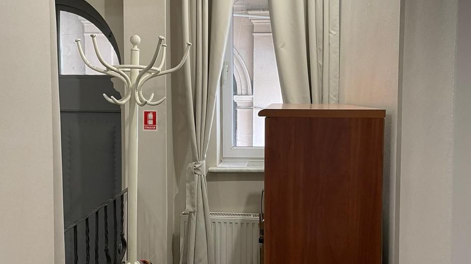 Birou ultracentral, pe Revoluției, cu loc de parcare - Poză 6