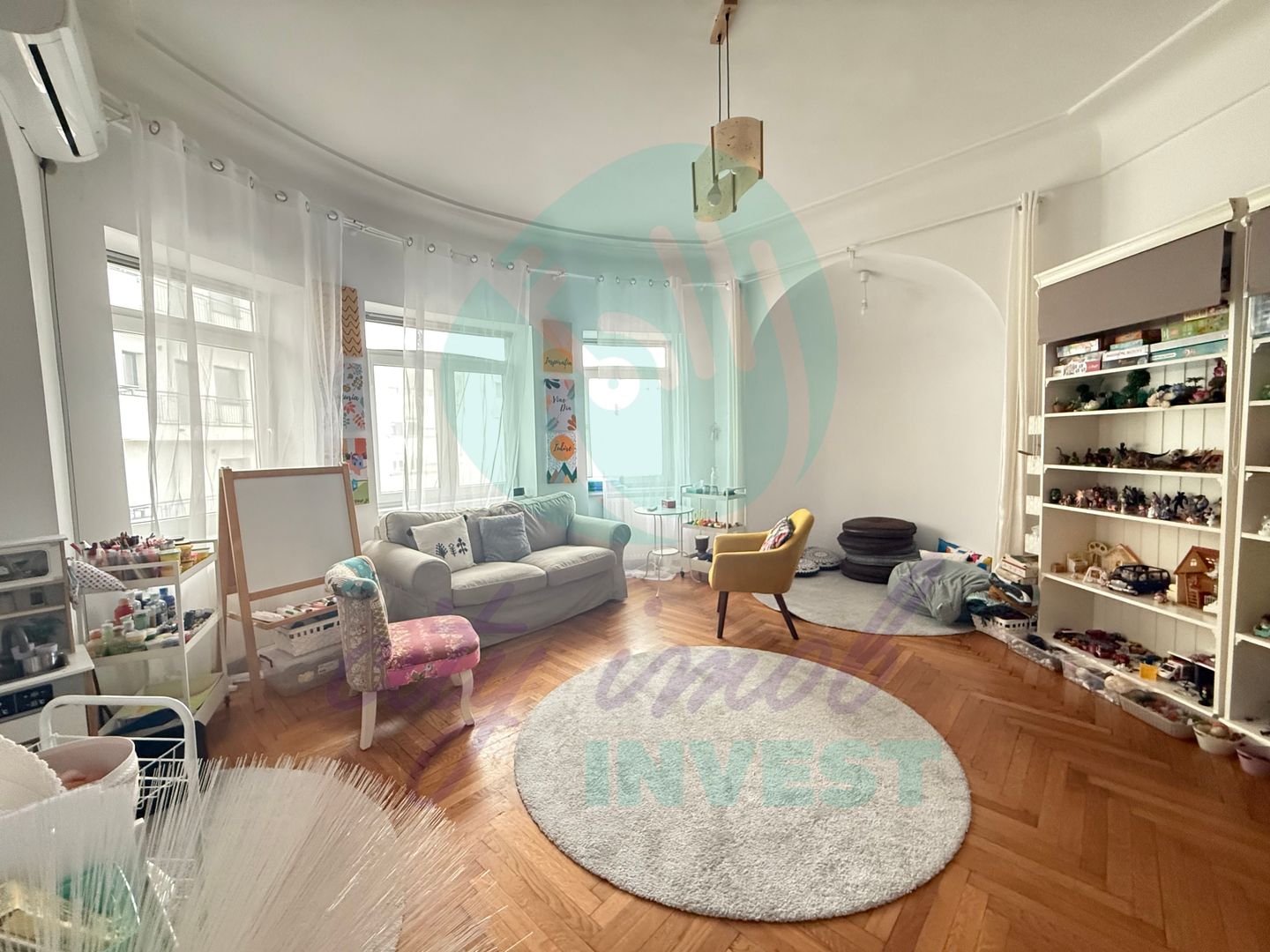 Spatiu, lumina si eleganta intr-un apartment interbelic - Poză 9