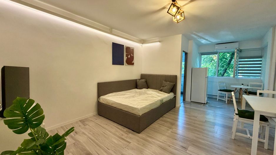 Garsoniera renovata, prima inchiriere - Drumul Taberei - Poză 1