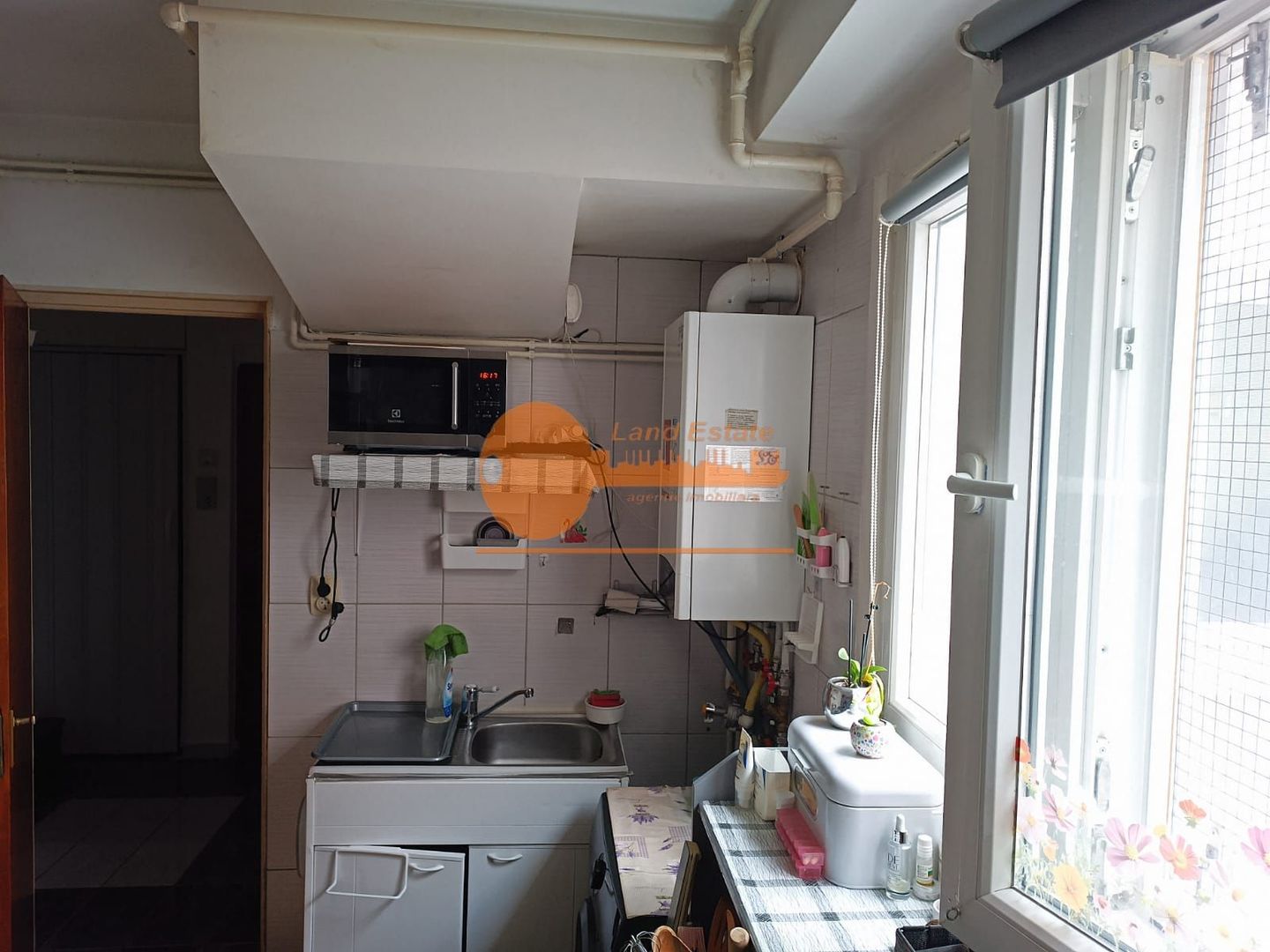 Apartament de 2 camere Bulevardul Timisoara (centrala proprie) - Poză 3