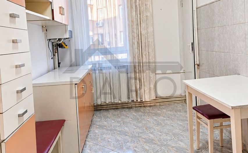Vând apartament cu trei camere Tudor confort 1 - Poză 6