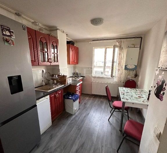 Vânzare Apartament 4 Camere în Mănăștur, Zona Complex Nora. - Poză 2