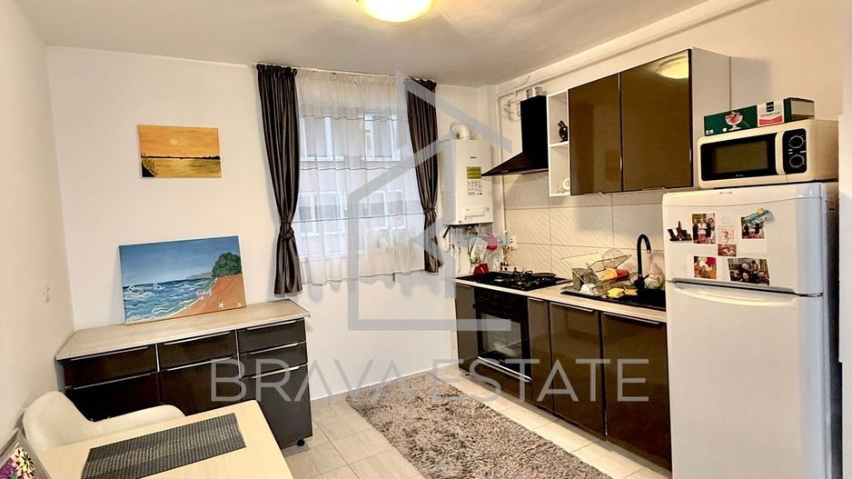 Apartament 3 camere,60 mp, balcon ,parcare, zona Terra,  Floresti - Poză 5