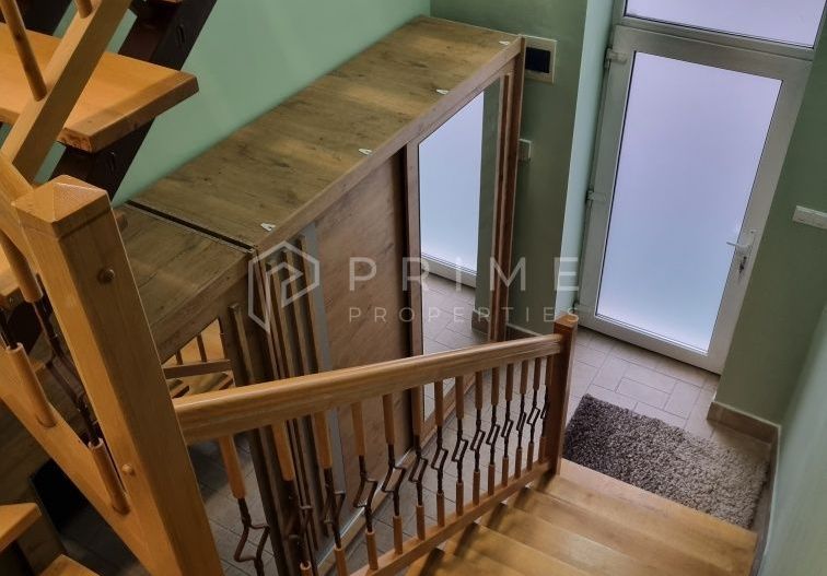 De închiriat apartament ultracentral, utilat, 3 camere, 2 băi, 140 m² - Poză 5