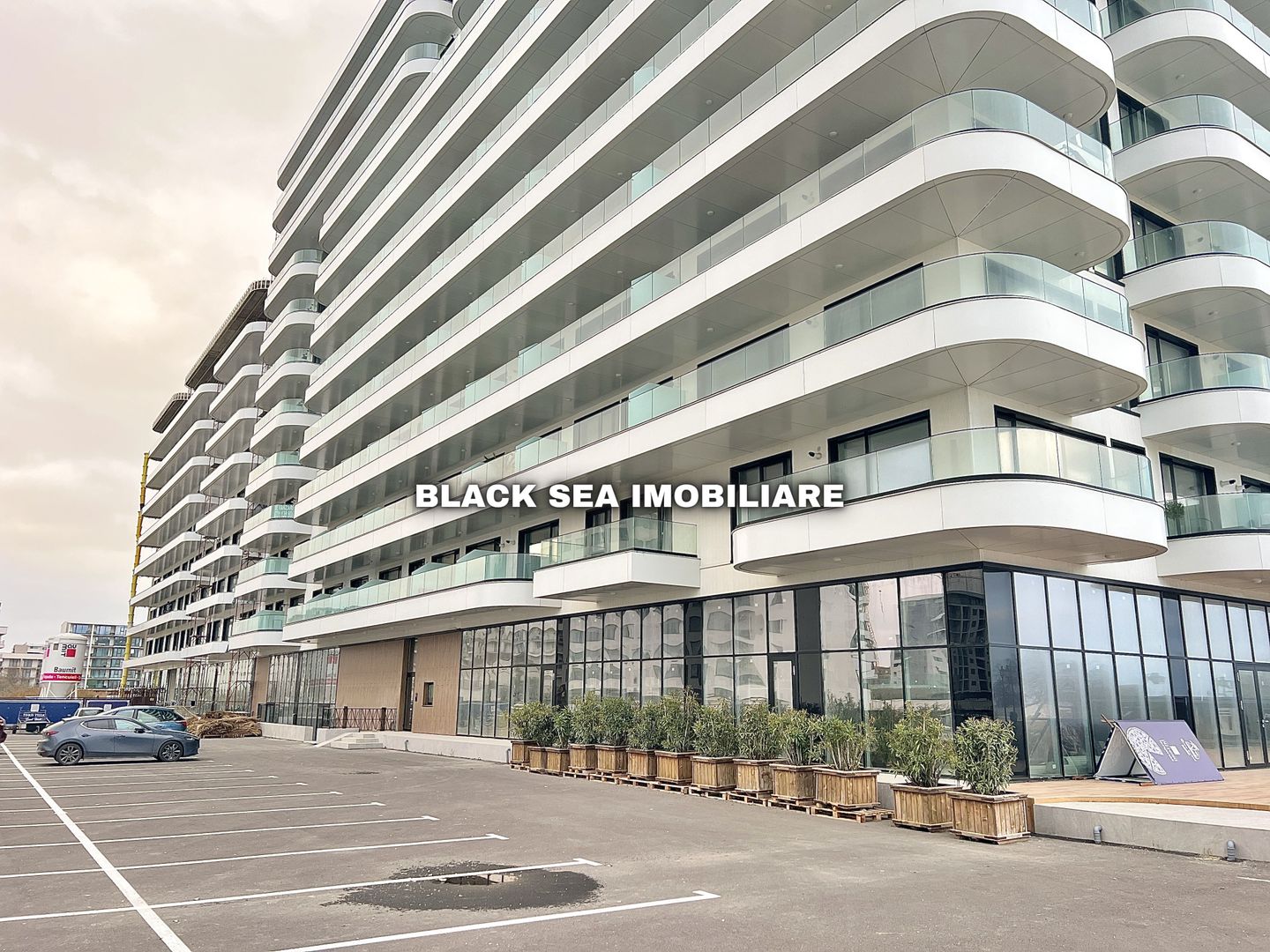 Studio Exclusivist in Mamaia Nord l Prima Linie - Parcare Privata - Poză 1