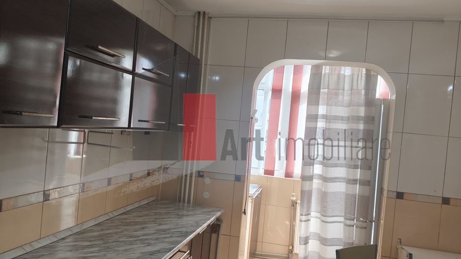 Apartament 3 camere Crangasi - Poză 1