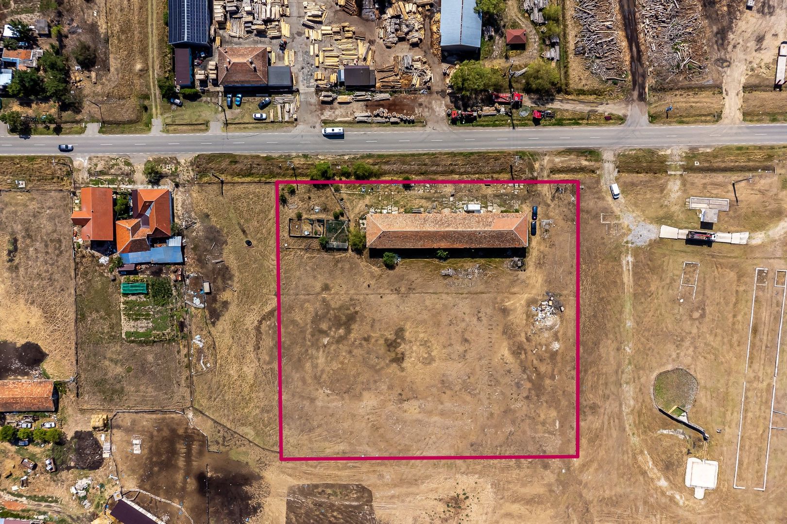 Proprietate ideală pentru atelier sau mică afacere în Zărand! - Poză 5