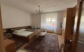 Casă deosebită cu grădină liniștită aproape de centru - Poză 6