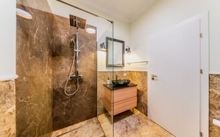 ÎNCHIRIAT!!! Apartament 2 camere, ultracentral, REZERVAT - Poză 6