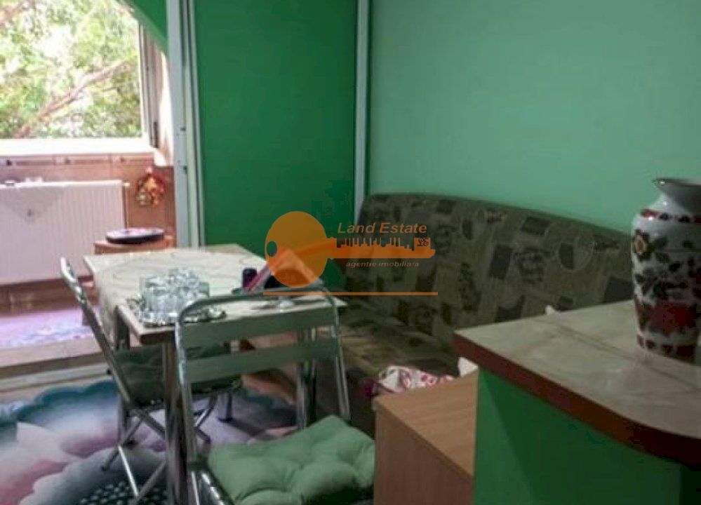 Vanzare 2 camere Oltenitei ( Centrala Termica, an 1981 ) - Poză 2