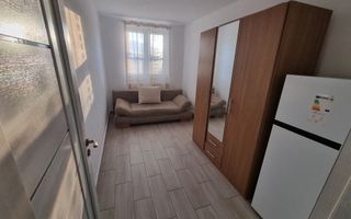Apartament 3 camere, renovat complet, mobilat și utilat, lângă Colegiul Național „Mihail Sadoveanu” din Pașcani, cu pod pe toată suprafața - Poză 3