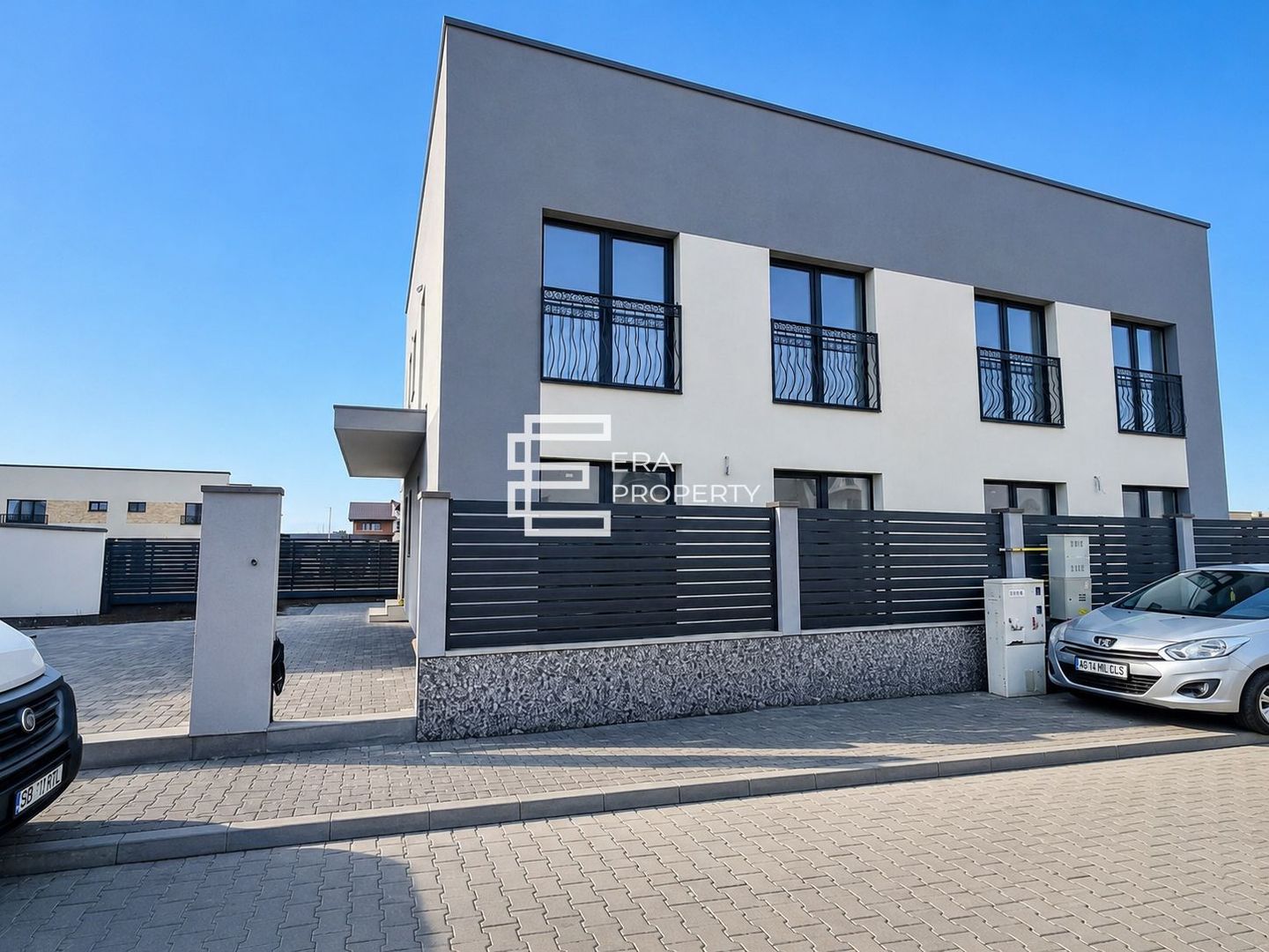 Duplex 4 camere, teren 220 mp,  Selimbar zona Triajului - Poză 1