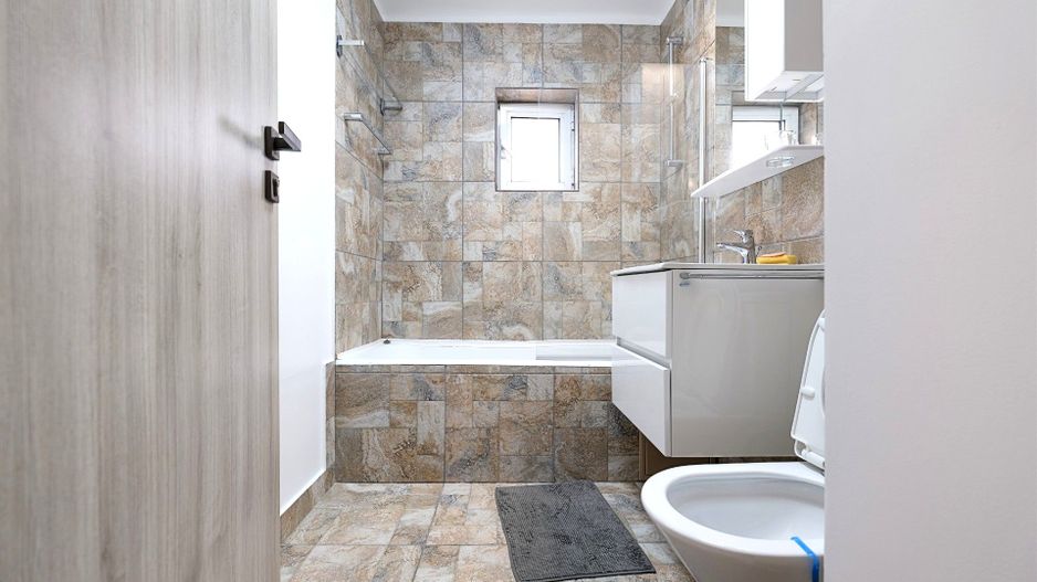 Prima inchiriere ! BANEASA, apartament 3 camere mobilate, etaj 1 - Poză 12