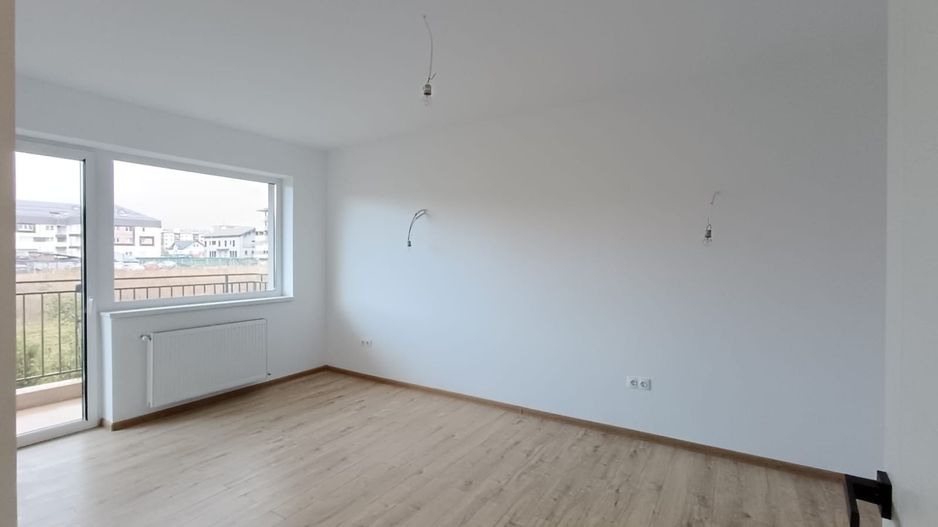 Vanzare apartament nou 2 camere Intabulat nou nelocuit  zona Tractorul - Poză 1