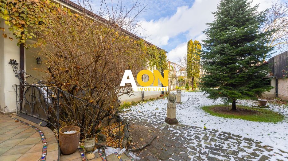 Casa din secolul XIX, ultrafinisata, ultracentral, 855 mp teren - Poză 6