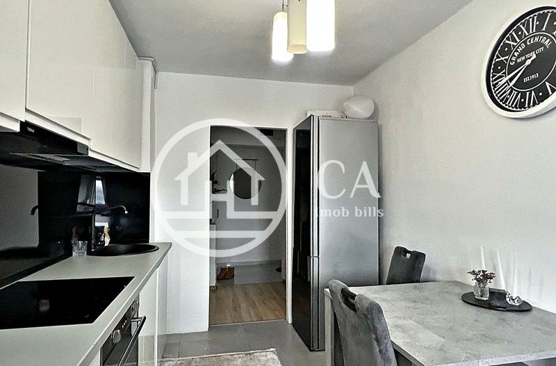 Apartament de vânzare cu 4 camere în zona Calea Aradului, Oradea - Poză 10