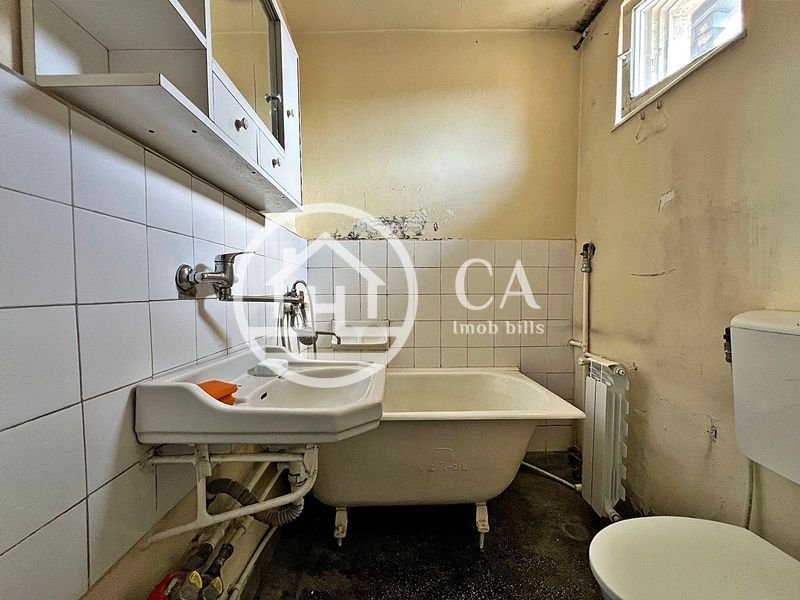 Apartament de vânzare cu 3 camere în zona Velența, Oradea - Poză 8