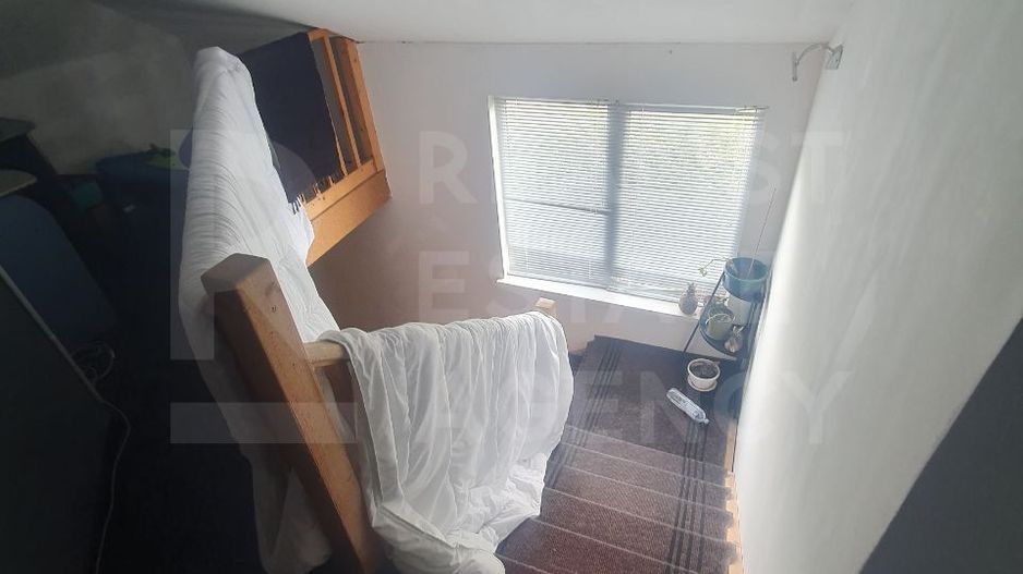 casa cu 2 nivele - Poză 4