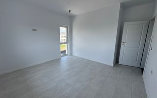 Casa cu 5 camere , 3 bai si garaj in Dumbravita - Poză 7