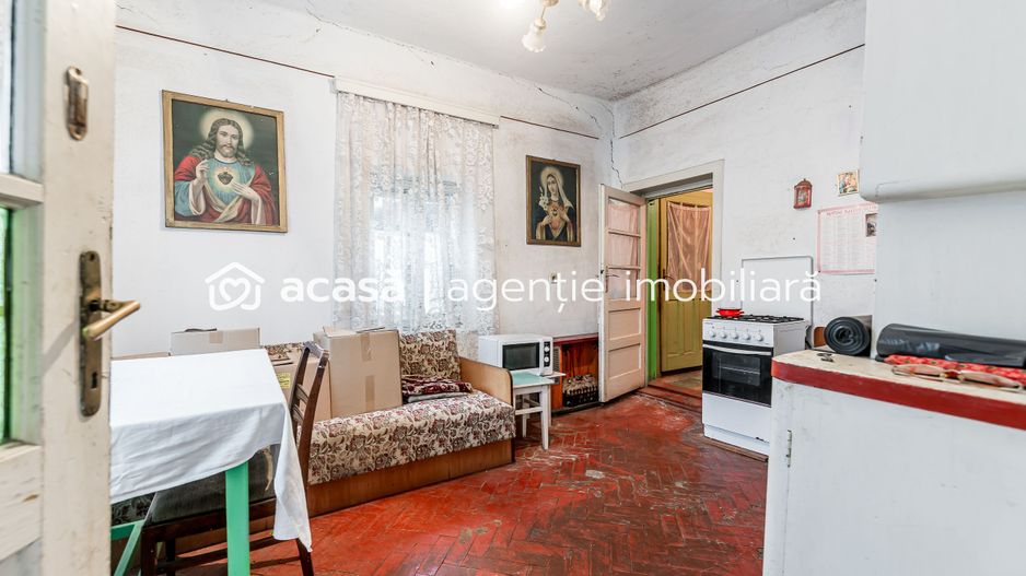 Casă + livadă tânără + curte 2.500 mp în Dorobanți - Poză 5