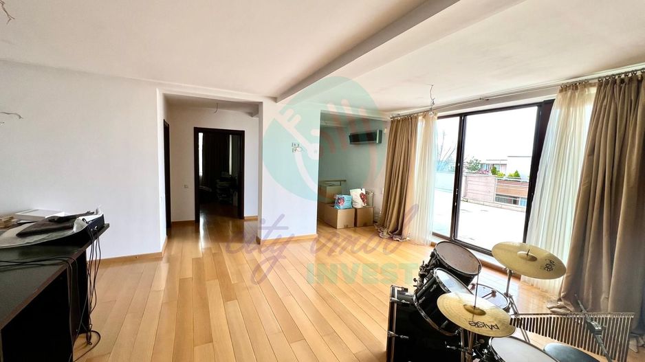 Vila individuala 10 camere Iancu Nicolae- Jolie Ville - Poză 13