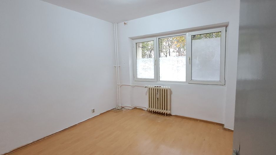Apartament 3 camere Pantelimon, bloc reabilitat, statii stb si metrou - Poză 8