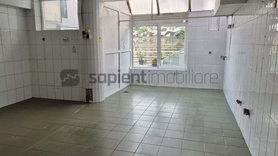 Pachet de spații comerciale – Centru Civic Oradea - Poză 8