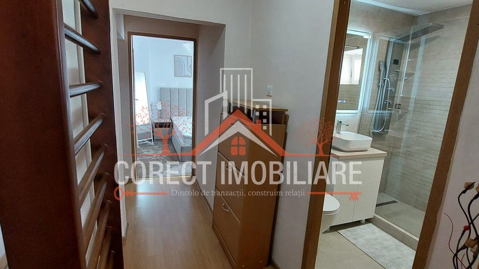 🏙 Apartament modern cu 2 dormitoare și priveliște superbă –400 €/luna - Poză 3