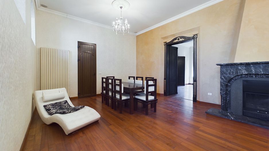 Apartament deosebit cu 4 camere, strada Cloșca - Poză 2