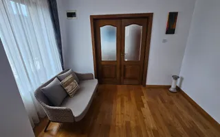 Casă deosebită, cu 5 camere, cu teren de 1132 mp – Cisnădioara - Poză 22
