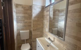 Casă renovată integral, mobilată și utilată – Șchei, Brașov - Poză 11