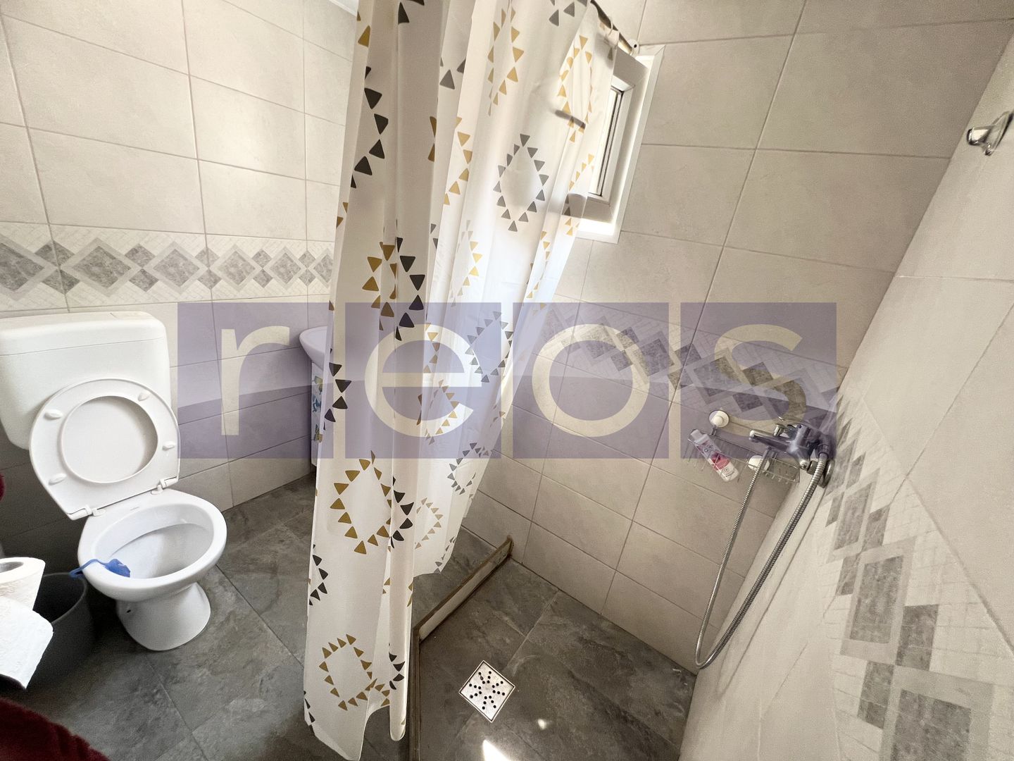 INCHIRIERE VILA BUZESTI | 200 MP UTIL | CURTE 130 MP | IDEAL REZIDENTA SAU FIRMA - Poză 16