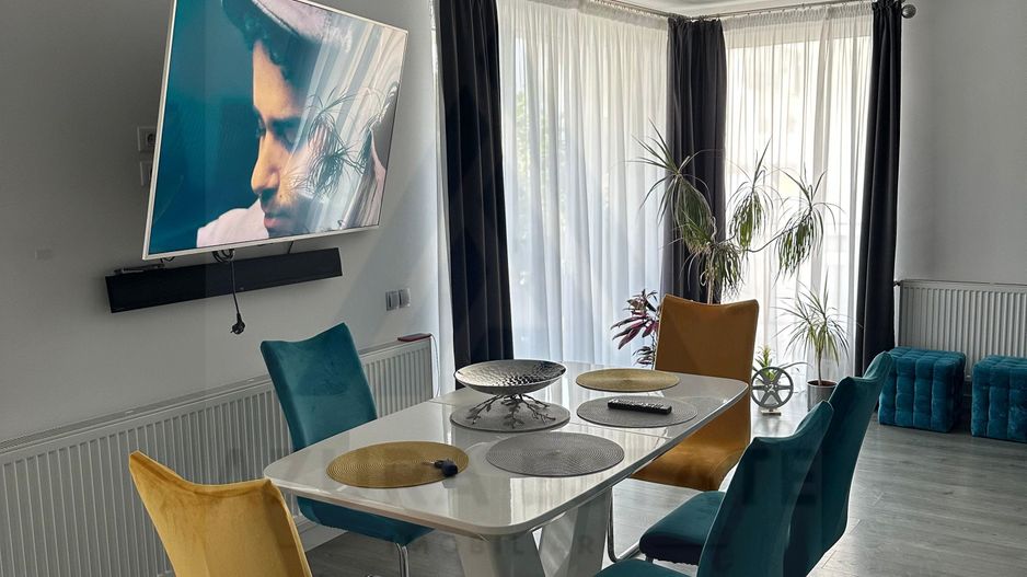 Apartament 3 camere 83 mp utili curte si 2 locuri parcare in Selimbar - Poză 8