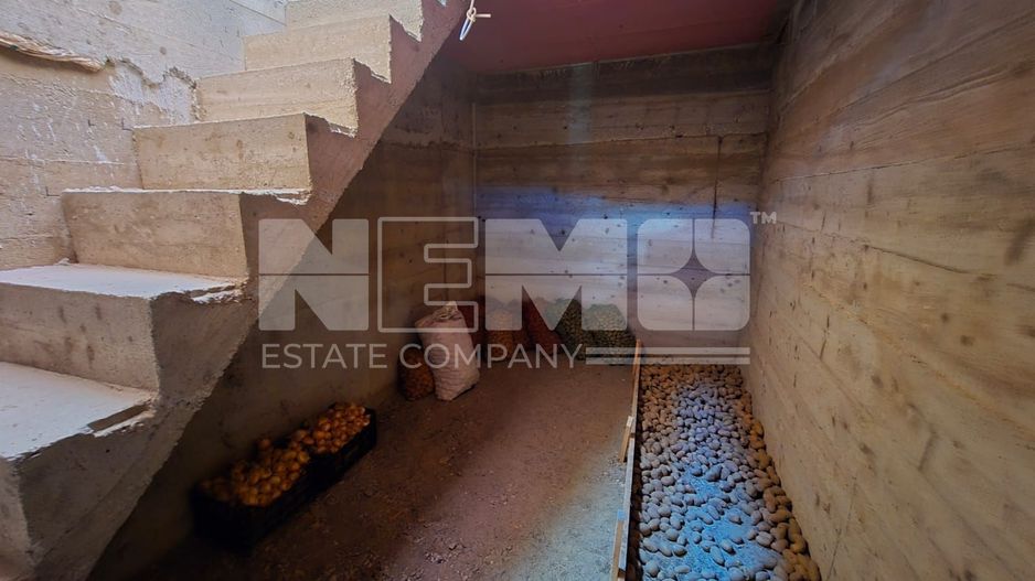 Casă la roșu la 165000 euro I Pe teren de 32 de ari I Măneuți - Poză 11