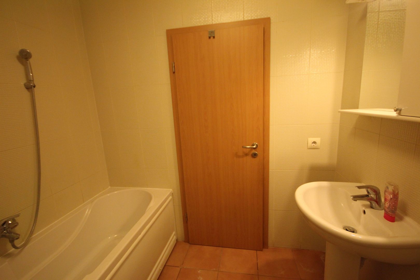 Apt cu  scara interioara  langa Kaufland Dumbravita - Poză 27