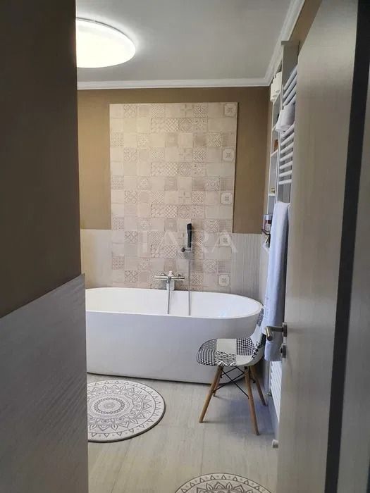 Casa de tip duplex cu 4 camere in Floresti - Poză 6