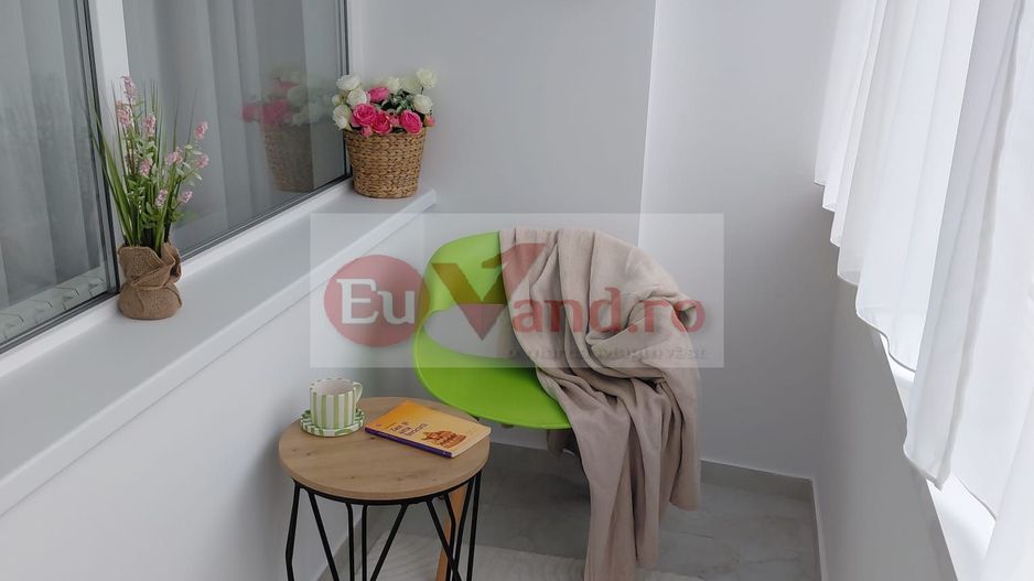 Vanzare - apartament cu 3 camere, Micro 16, renovat, mobilat nou - Poză 9