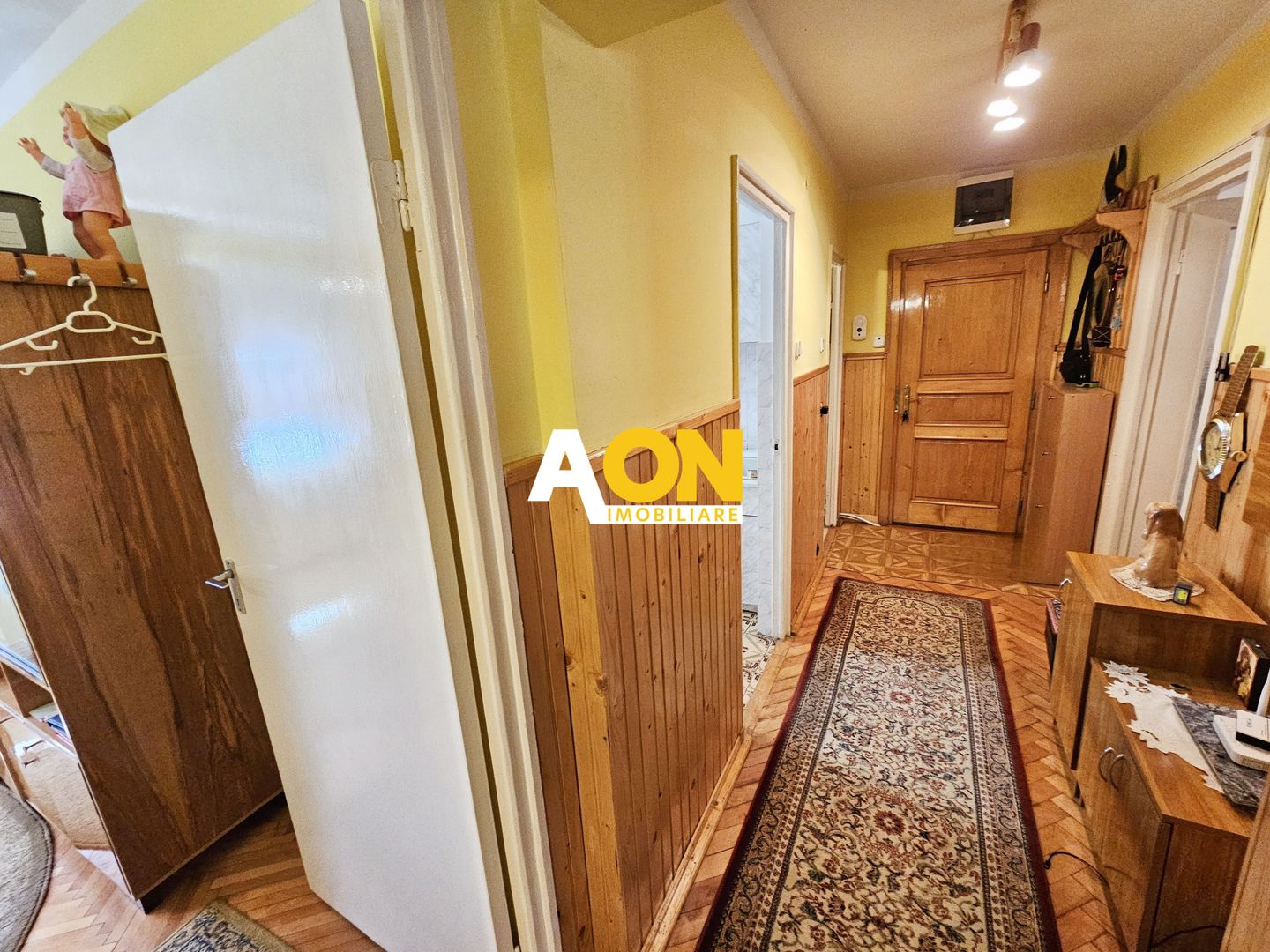 Apartament 3 camere, 2 bai, etaj 2, Cetate, zona Scolii Mihai Eminescu - Poză 11