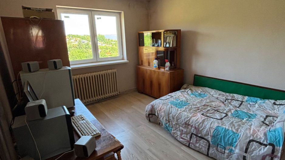 Apartament cu 4 camere de vanzare in Cugir - Poză 2