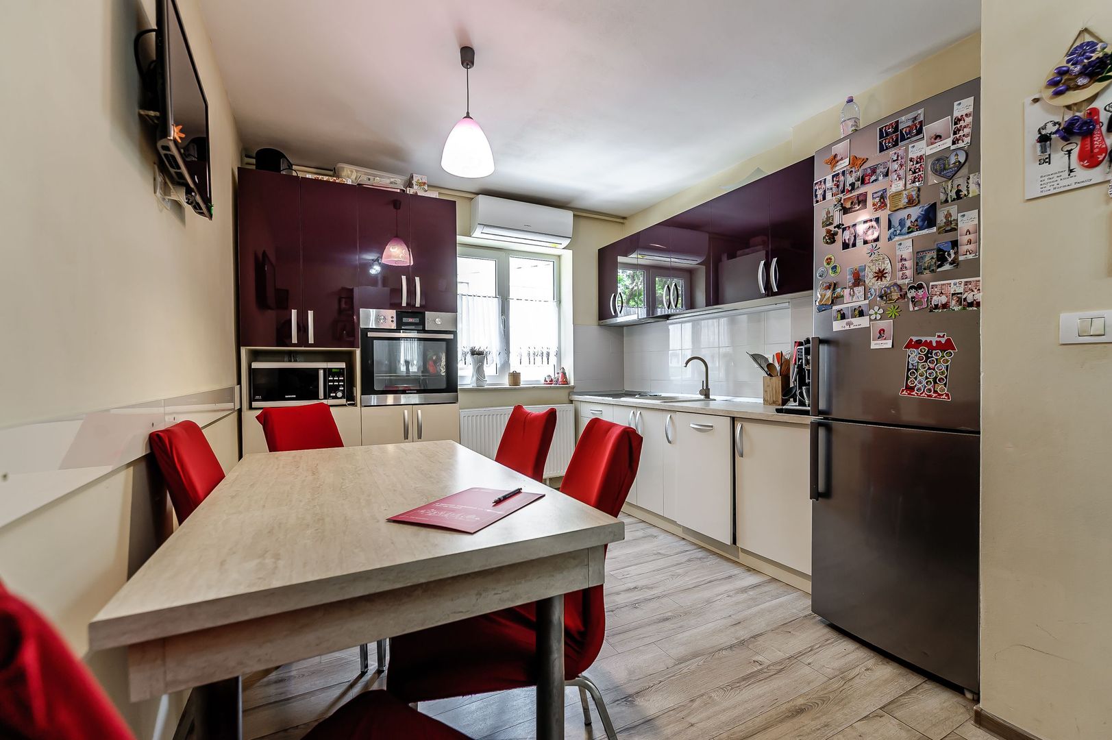 Vandut Apartament la 1 minut de Podgoria, 3 camere, etaj 1 - Poză 1