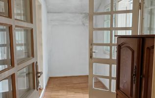 Casa PRETABILA DESTINATIE COMERCIALA,Brasovul Vechi,P+E, 3 cam
