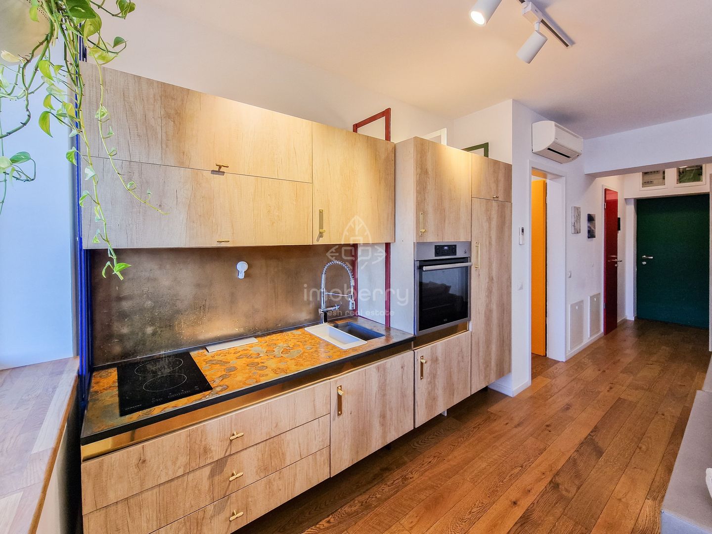 Vedere panoramica spre apus | Mobilat & utilat | 2 bai | Aviatiei Park - Poză 6