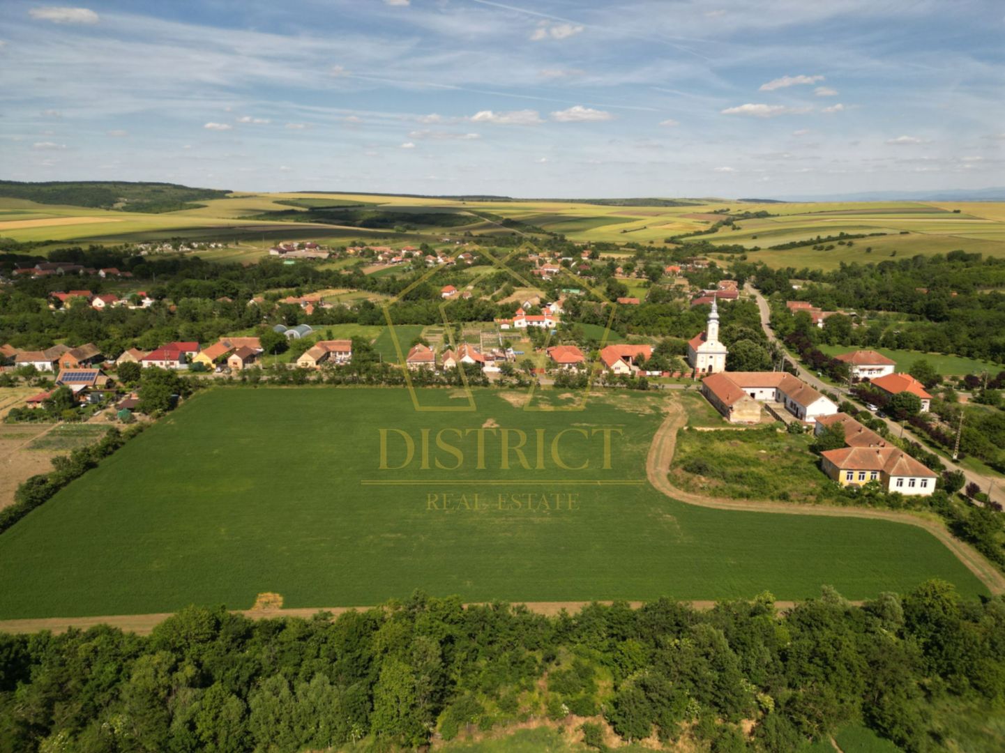 Teren de 1.6ha ideal pentru dezvoltare rezidentiala sau proiect turistic - Poză 9