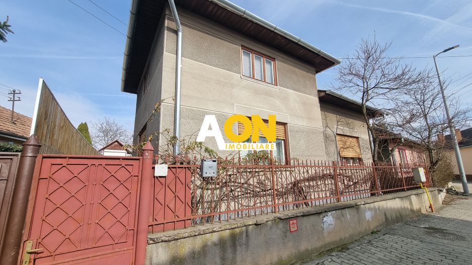 de vanzare casa 3 camere, 238mp teren, zona Centru - Poză 1