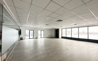 Spațiu de birouri/showroom cu terasa 40mp | Giroc - Poză 2