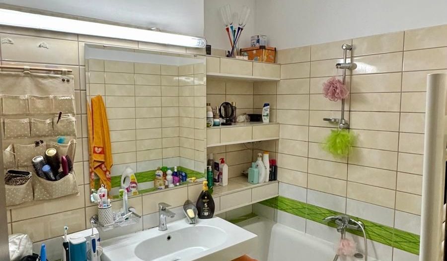 De vanzare - 3 camere decomandat etaj 4 - Splaiul Unirii - Poză 10