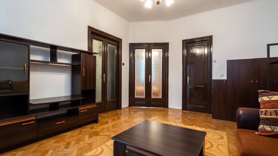 COMISION 0% - Apt.3 camere renovat,Bd. Lascar Catargiu, imobil fara risc seismic - Poză 2