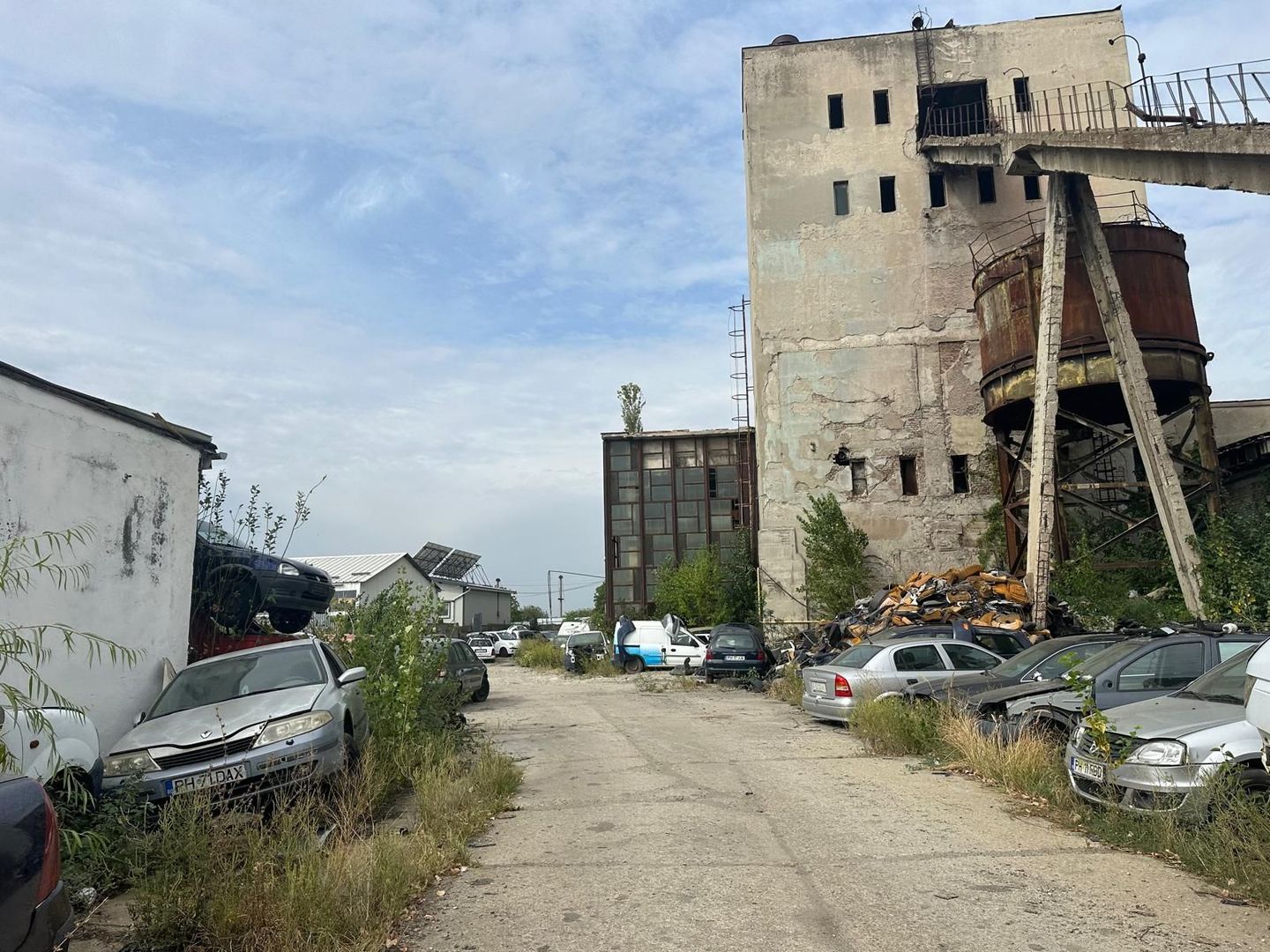 Platformă Industrială cu Cale Ferată si Infrastructură Completă - Poză 36