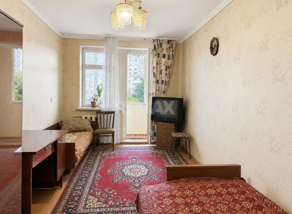 Apartament cu trei odăi, Buiucani, Chișinău - Poză 2