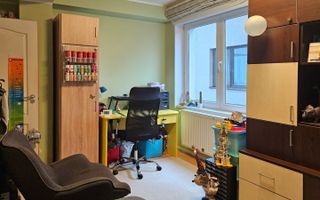 Oportunitate - Apartament cu trei camere in vila, zona Tractorul 70 mp - Poză 20